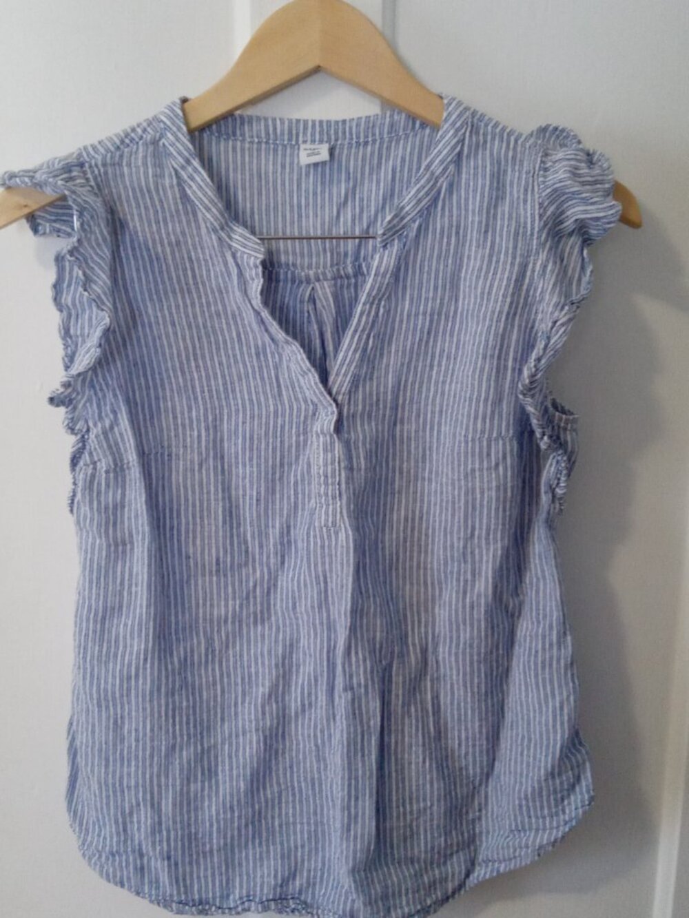Old Navy Cap-Sleeve Linen Blouse.